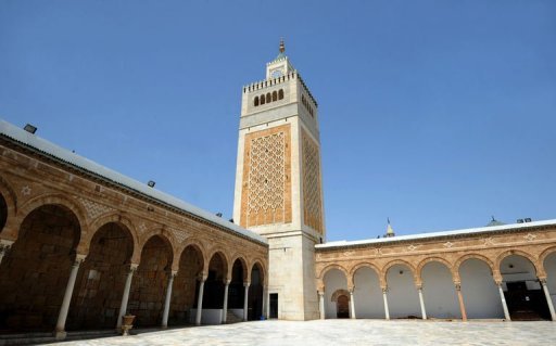 جامع-الزيتونة-الشهير-في-تونس