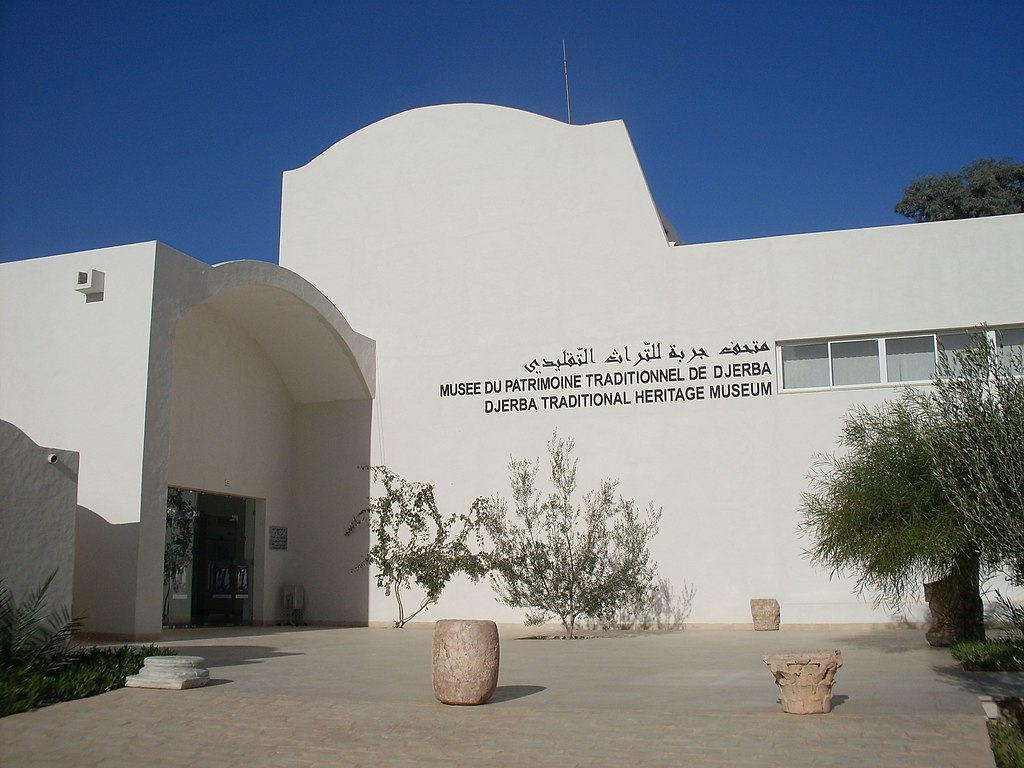 1024px-Tunisie_musée_Djerba_1
